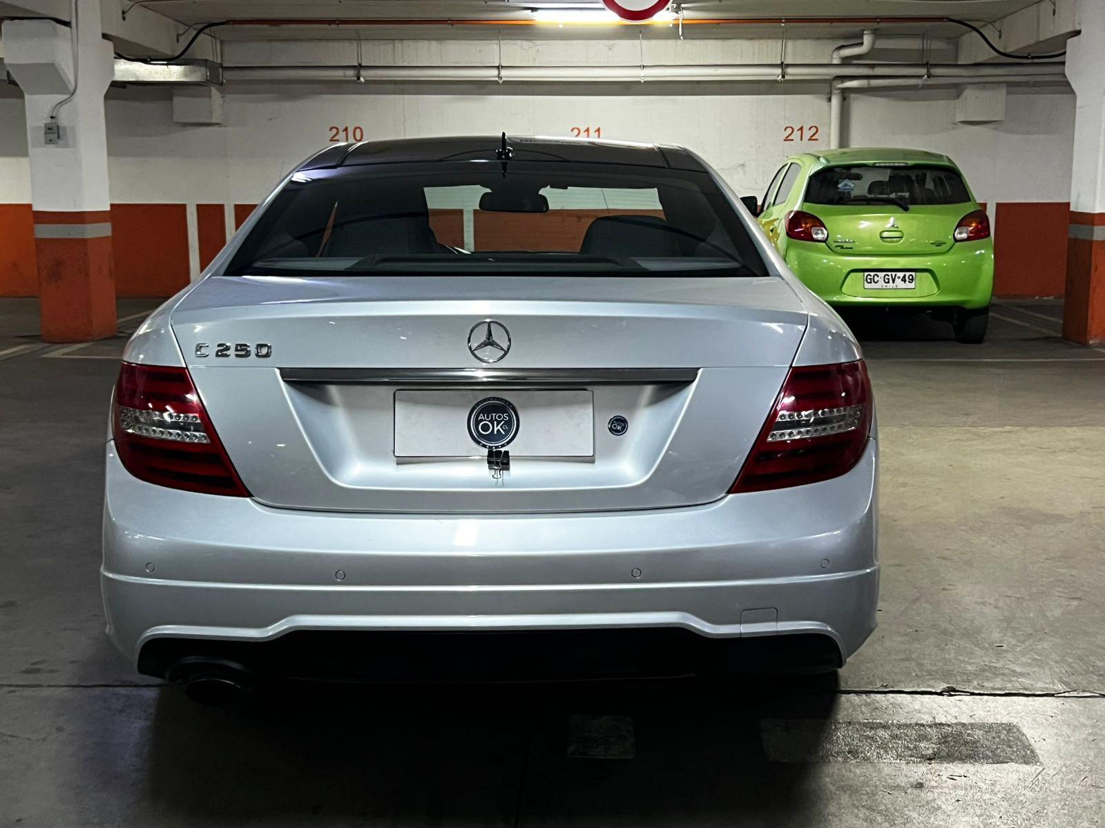 MERCEDES-BENZ C250 COUPE 2012 - Imagen 5 de 10