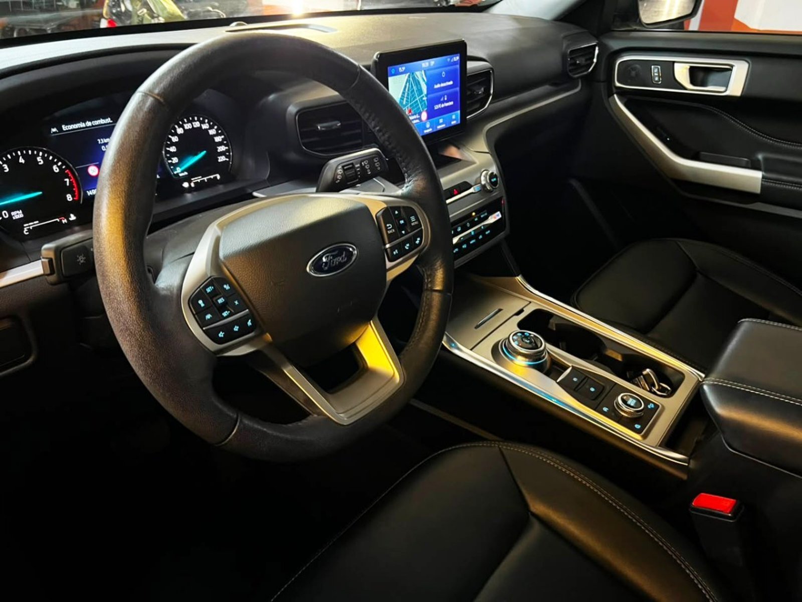 FORD EXPLORER XLT 2.3 ECOBOOST 4X4 2023 - Imagen 7 de 9
