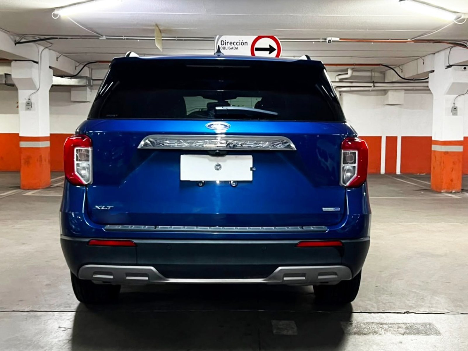 FORD EXPLORER XLT 2.3 ECOBOOST 4X4 2023 - Imagen 5 de 9