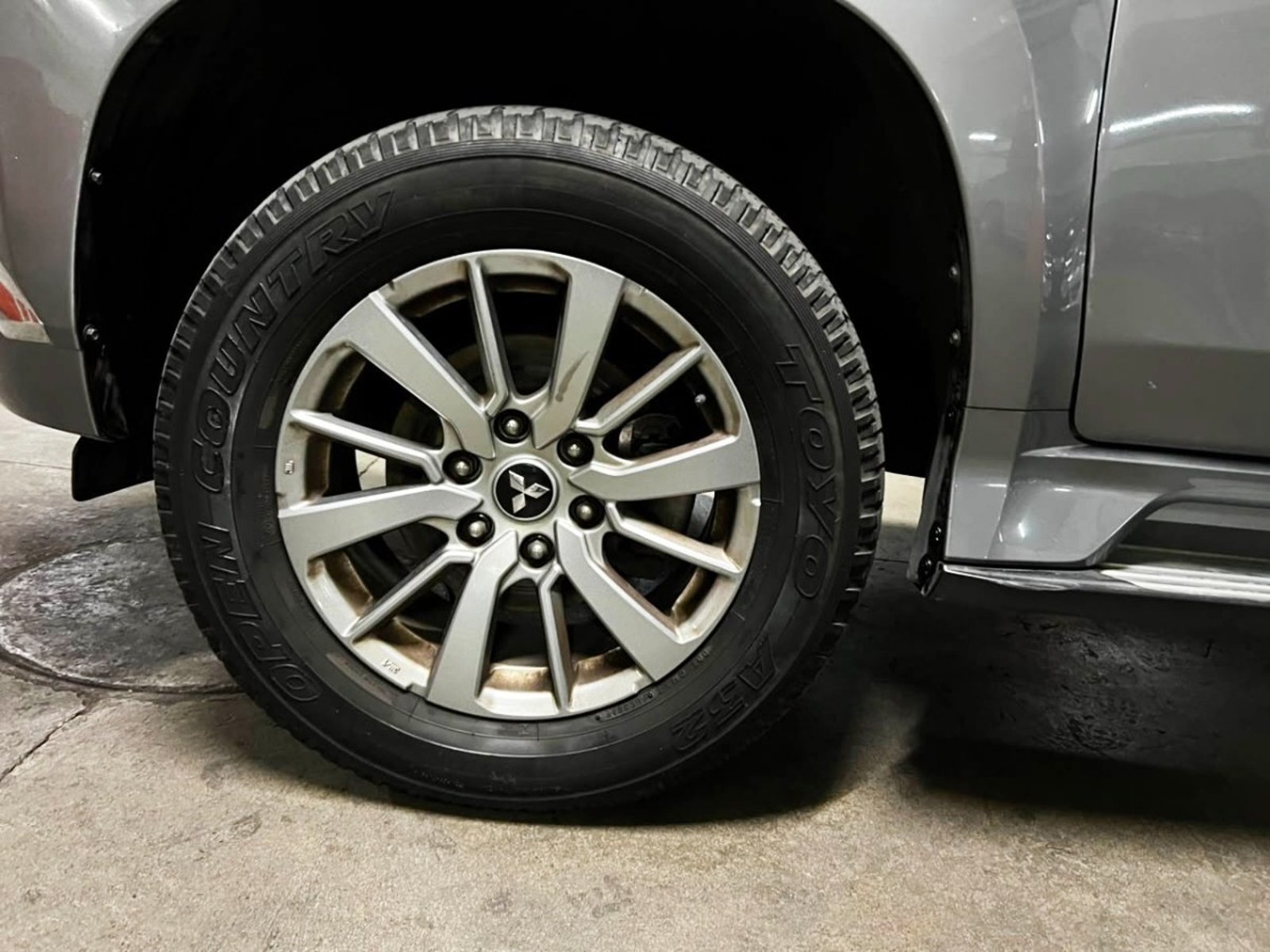 Mitsubishi MONTERO SPORT 3.0 4X2 AT 5P 2019 - Imagen 9 de 10