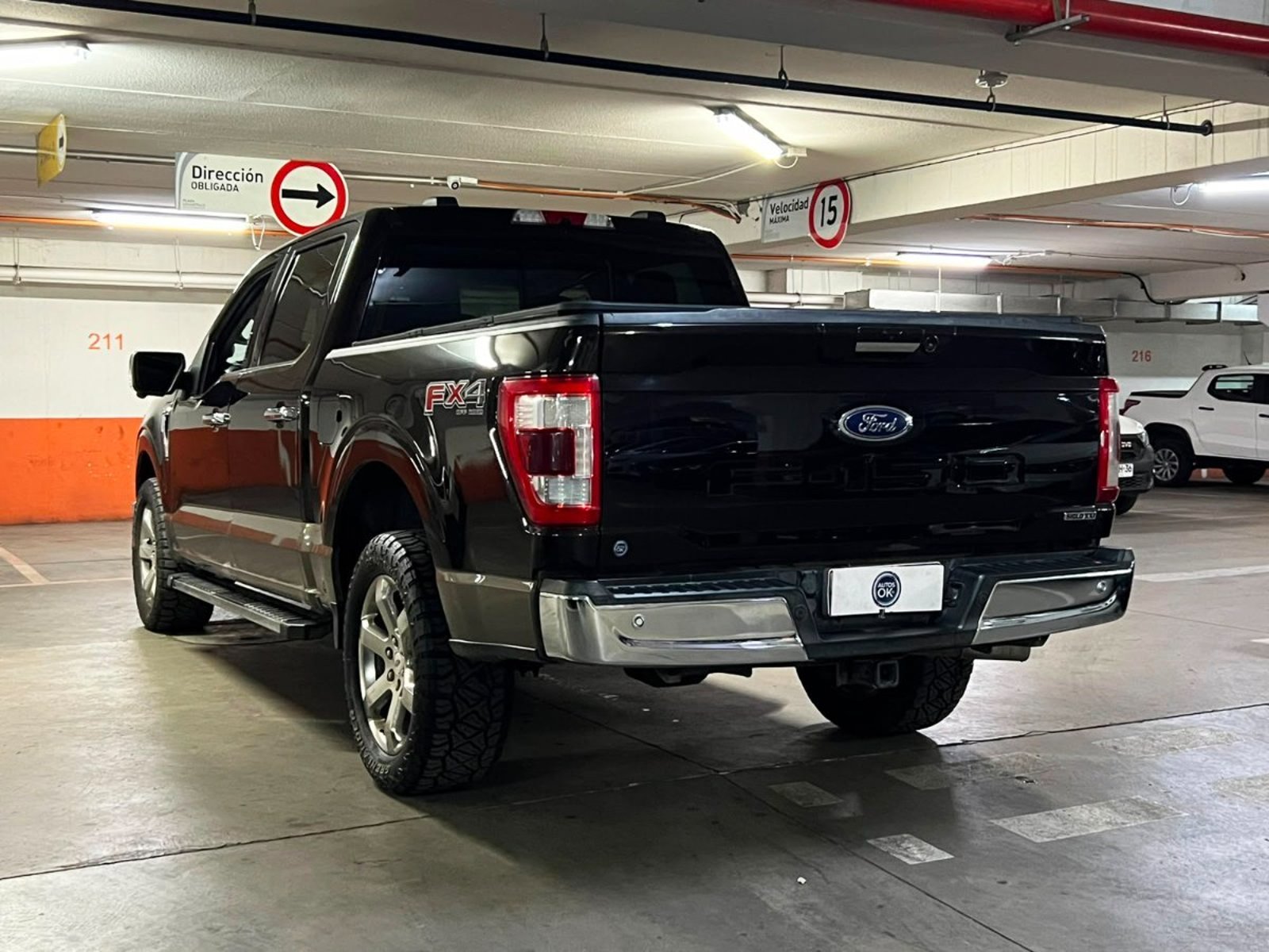 Ford F-150 LARIAT LUXURY 5.0 2022 - Imagen 6 de 10