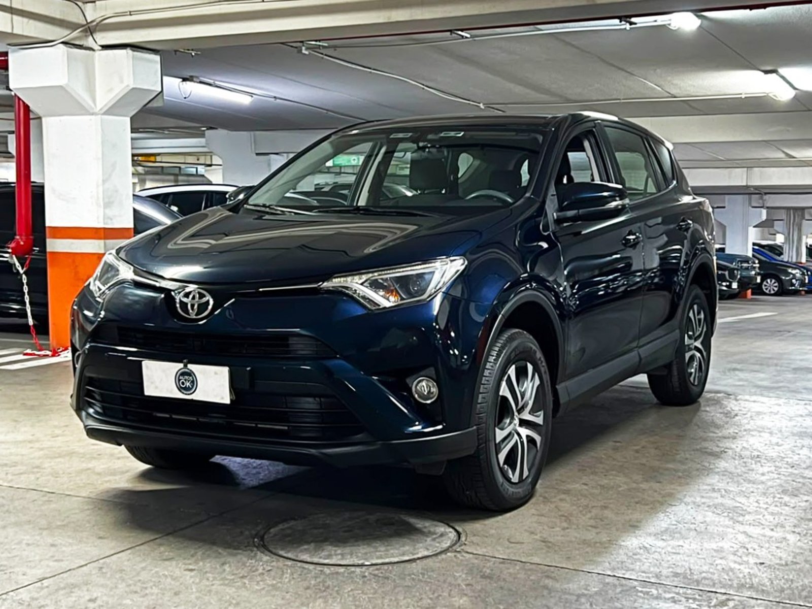 TOYOTA RAV 4 2.0 LUJO MT 4x2 2018 - Foto 3 de 10