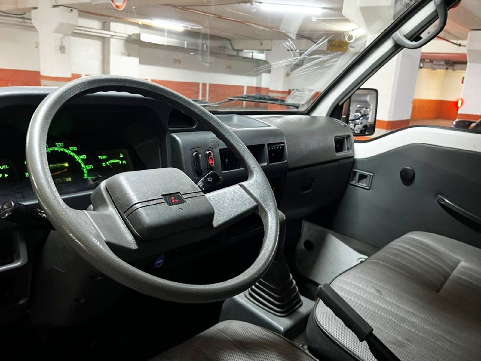 MITSUBISHI L300 2.0 2008 - Imagen 9 de 10
