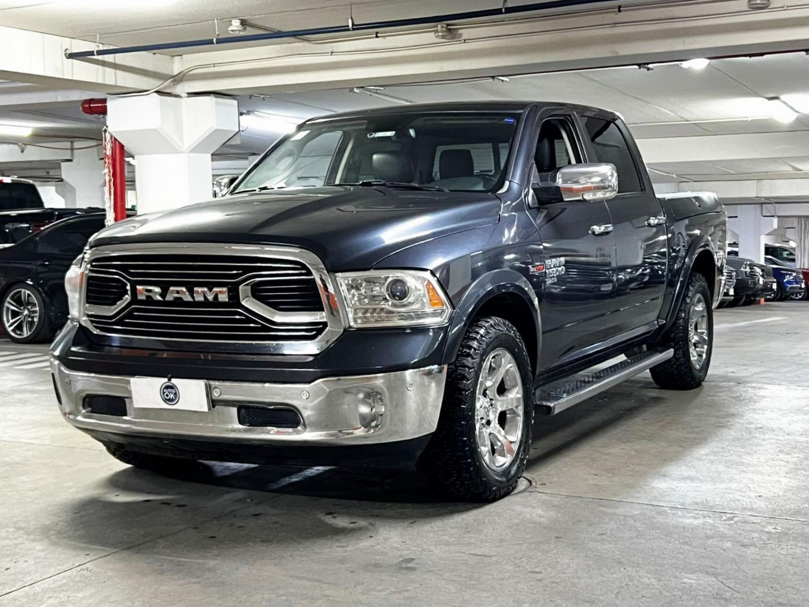 RAM 1500 LARAMIE 4X4 2020 - Foto 2 de 10