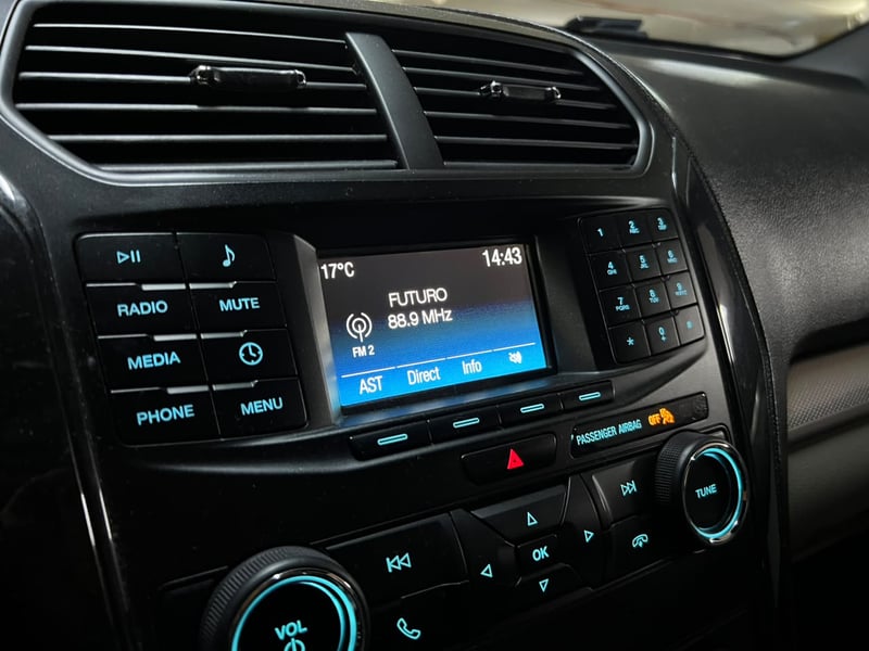 Ford Explorer 2019 - Imagen 18 de 20
