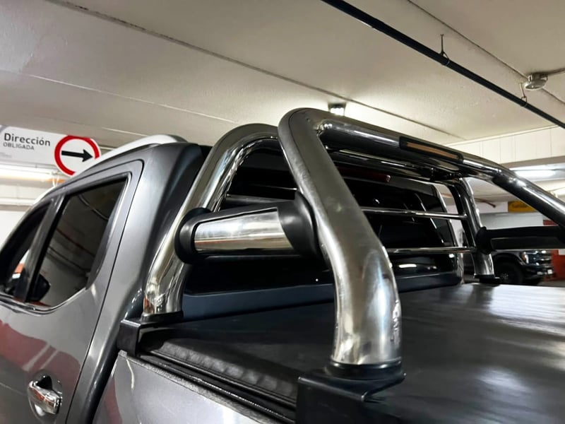 Nissan NP300 LE 2.3 4x4 MT 2015 - Imagen 8 de 10