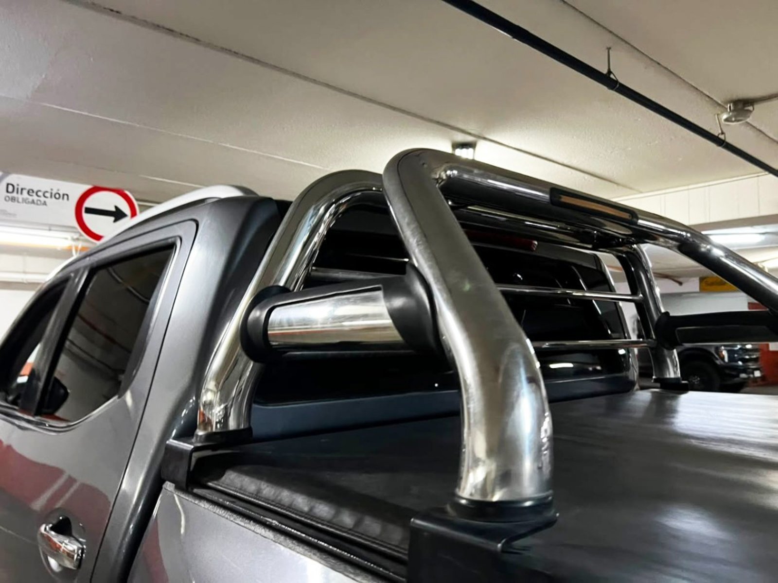 NISSAN NP300 LE 2.3 4x4 MT 2015 - Imagen 8 de 10