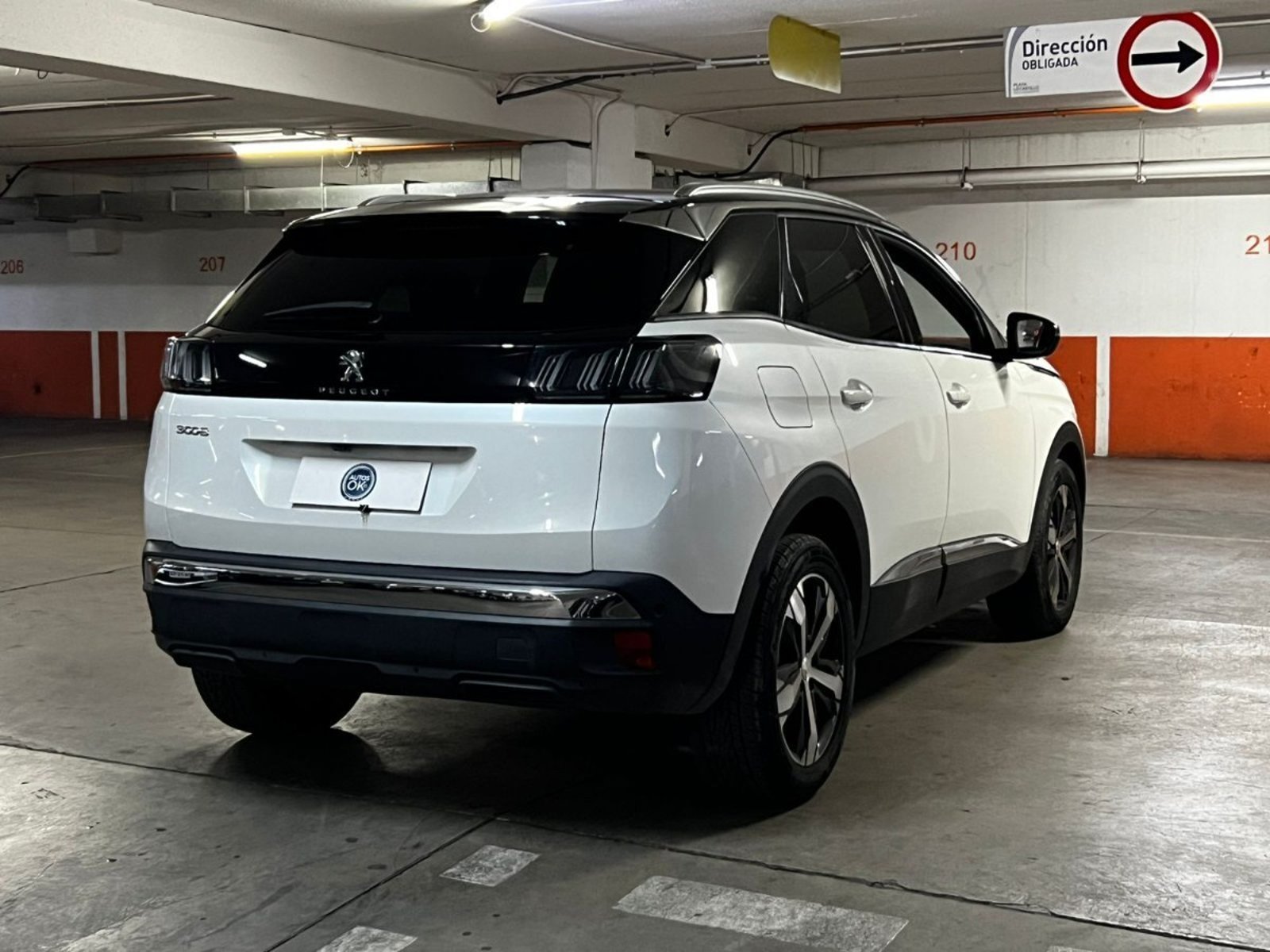 PEUGEOT 3008 ALLURE PACK 1.6 AT 2024 - Imagen 4 de 10