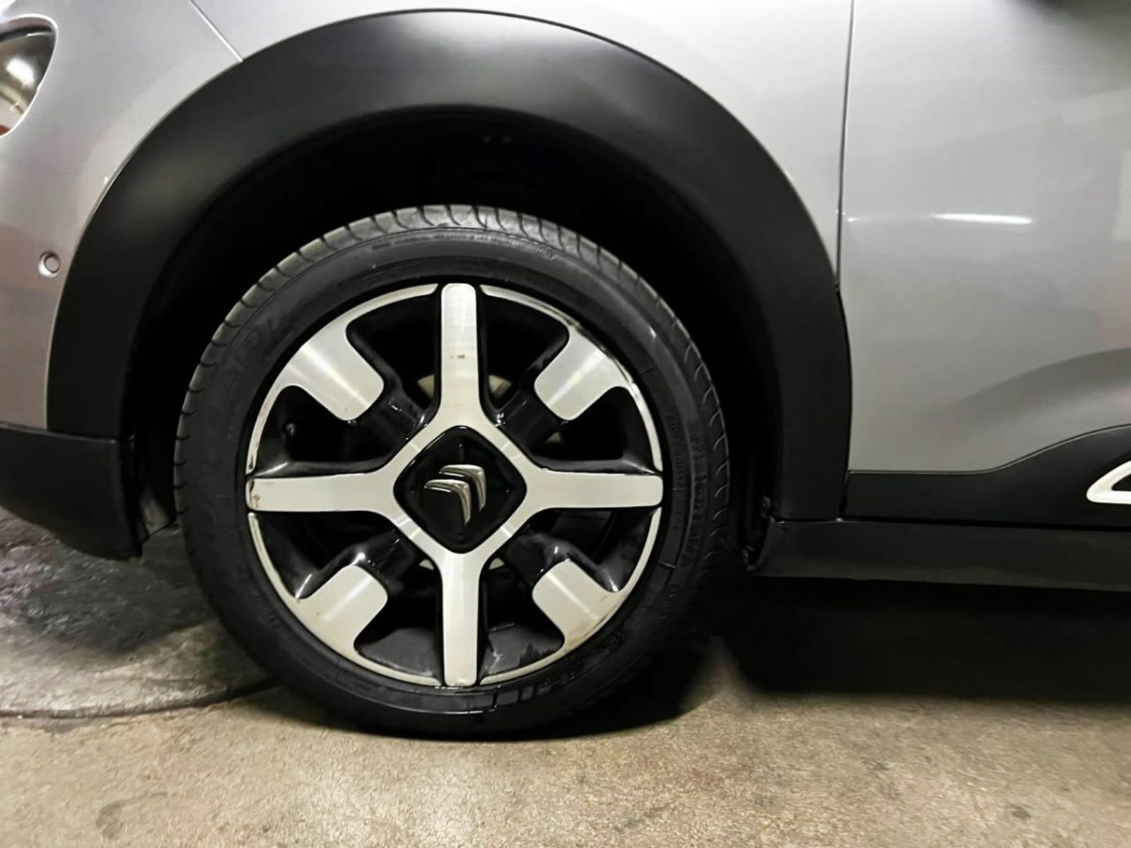 Citroën C4 Cactus Shine 1.2 2020 - Imagen 8 de 10