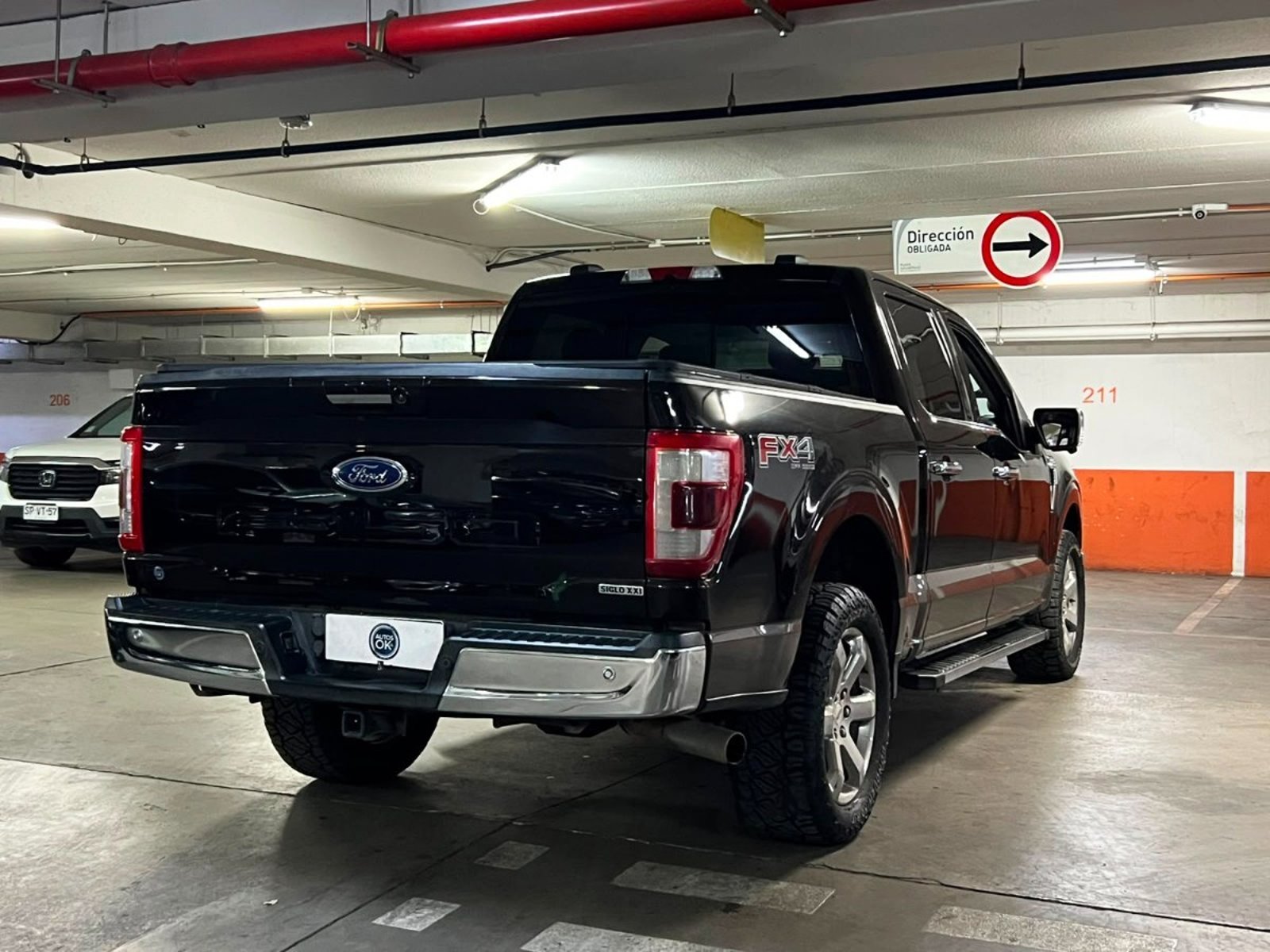 Ford F-150 LARIAT LUXURY 5.0 2022 - Foto 4 de 10