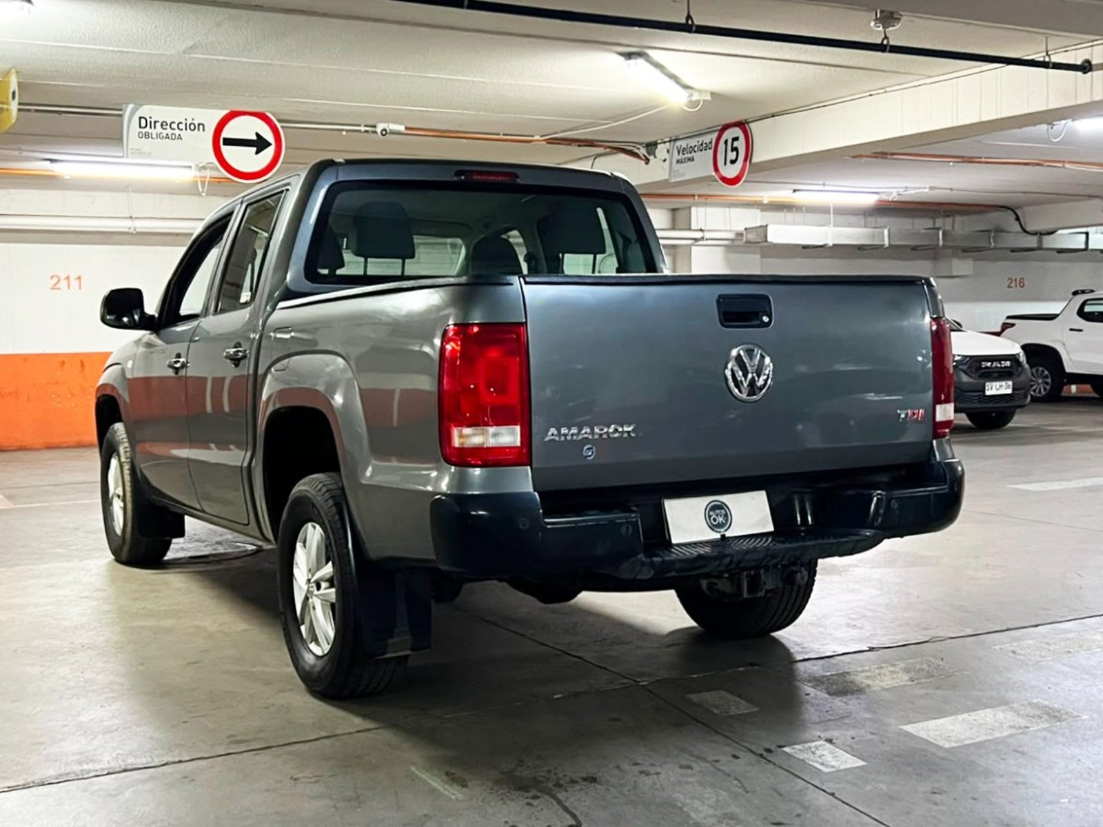 Volkswagen AMAROK HIGHLINE AT 2017 - Imagen 6 de 10