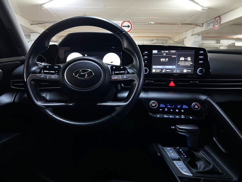 Hyundai Elantra 2022 - Imagen 10 de 20