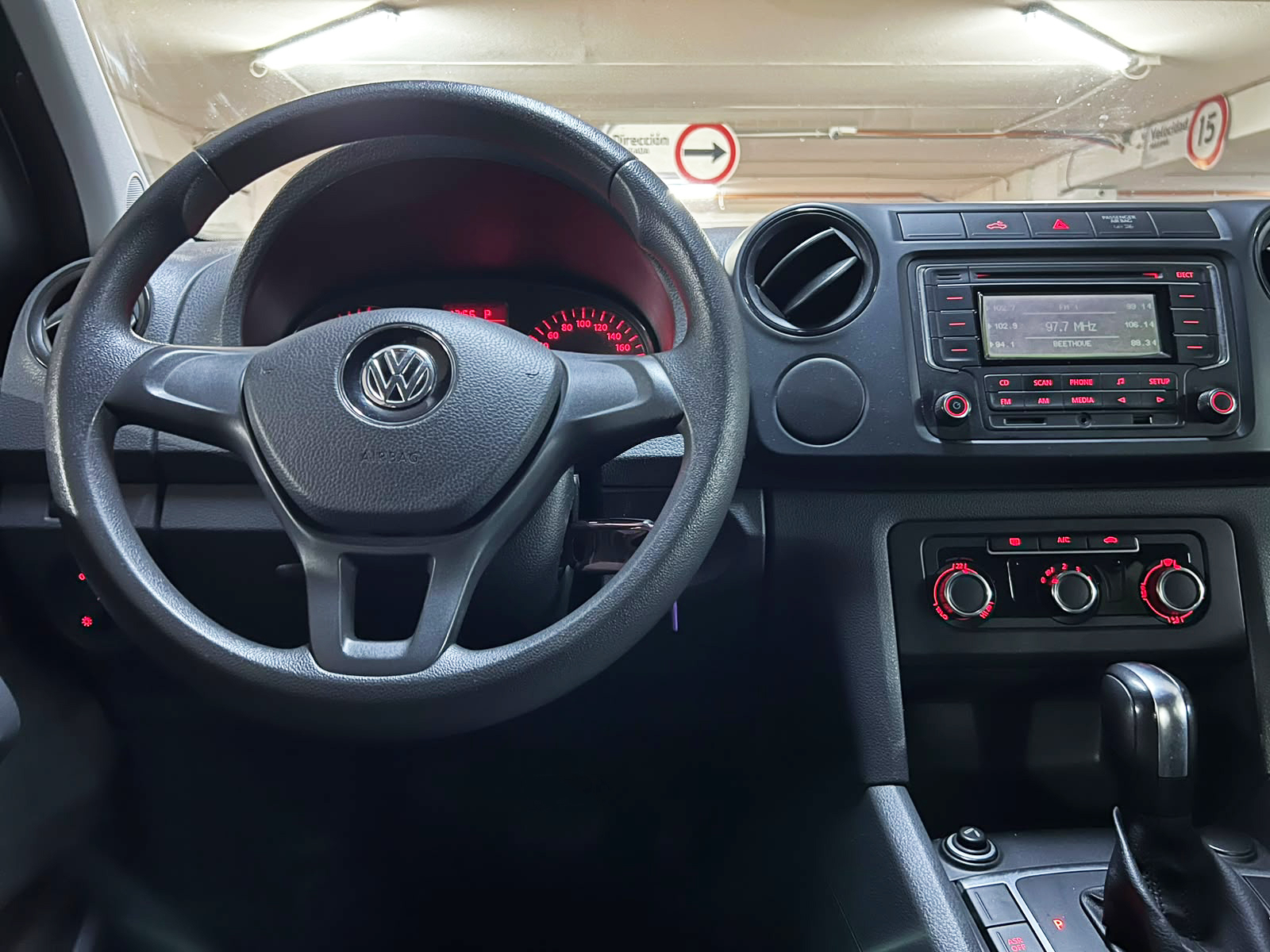 Volkswagen Amarok 2017 - Imagen 9 de 18