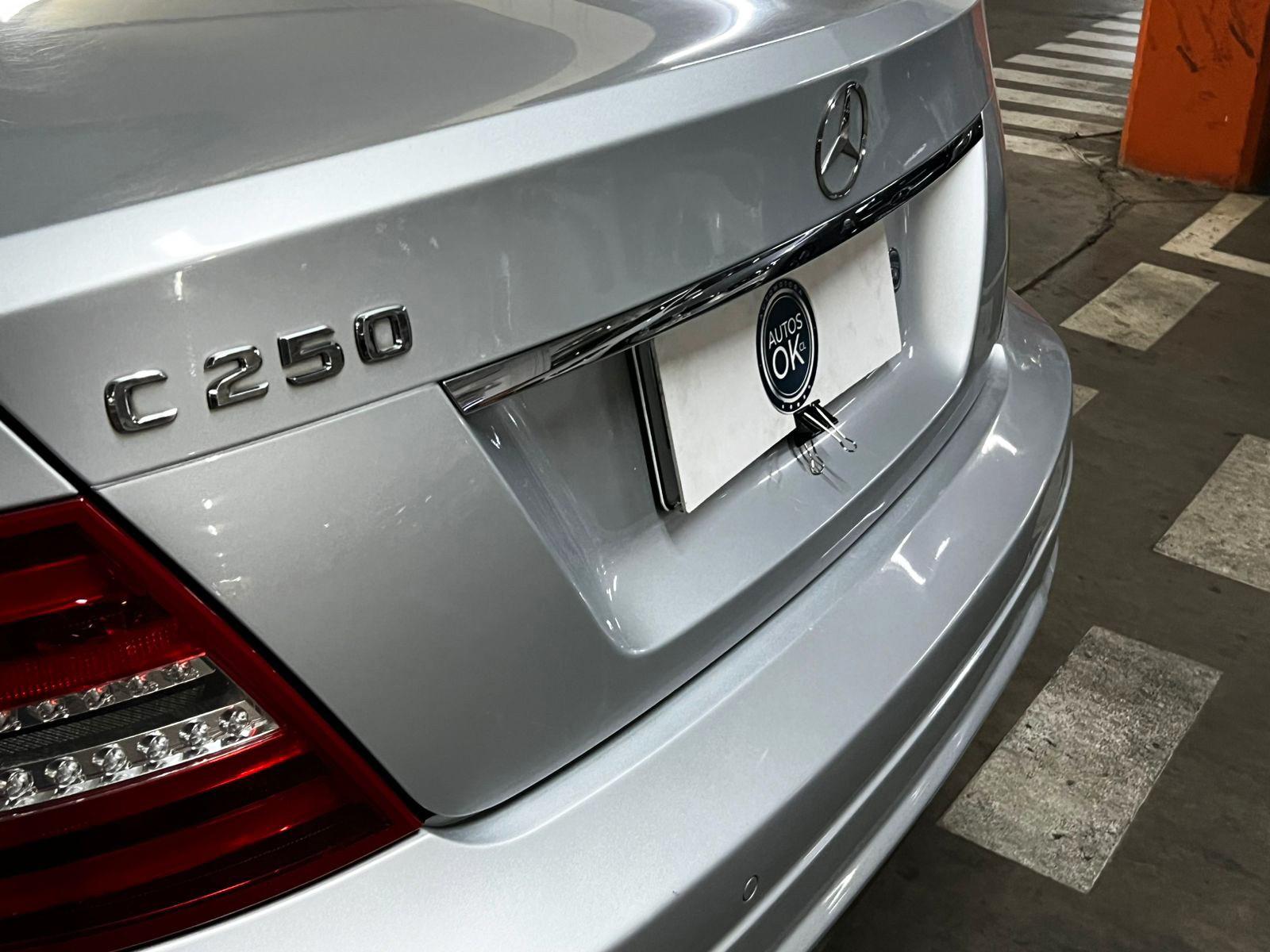MERCEDES-BENZ C250 COUPE 2012 - Imagen 7 de 10