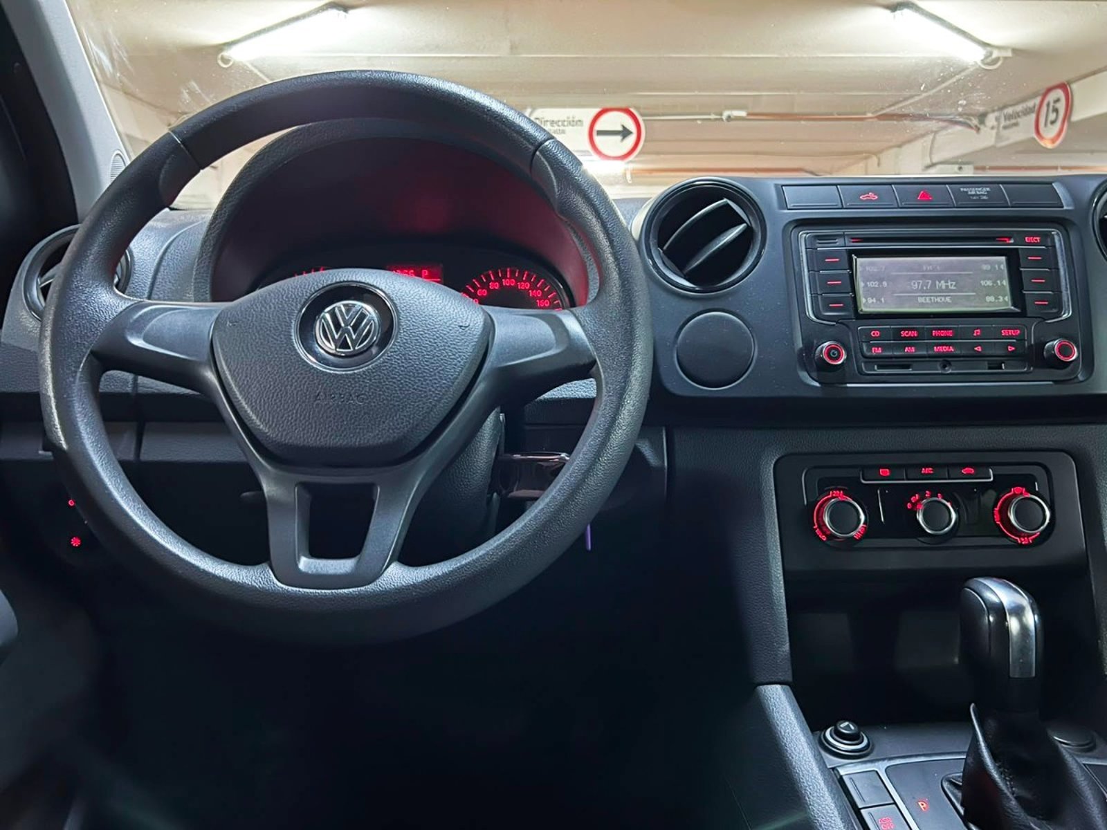 Volkswagen AMAROK HIGHLINE AT 2017 - Imagen 9 de 10