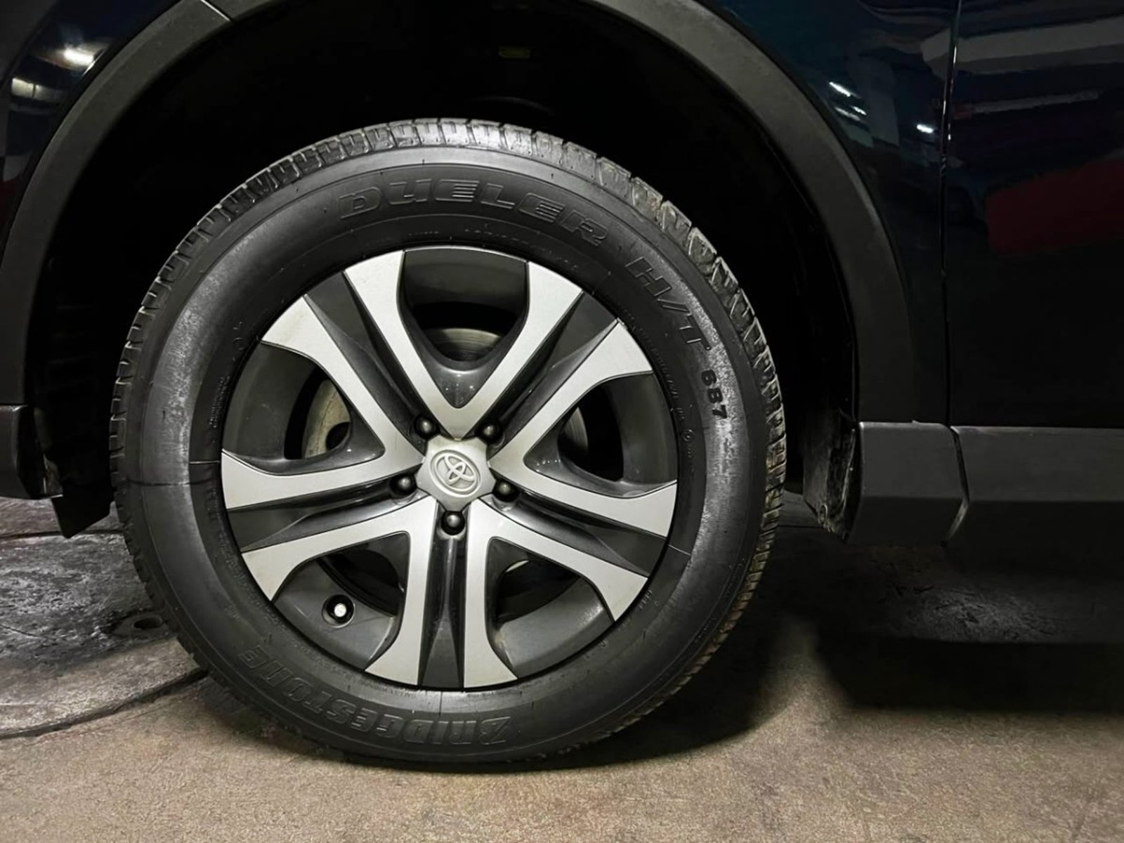 TOYOTA RAV 4 2.0 LUJO MT 4x2 2018 - Imagen 8 de 10