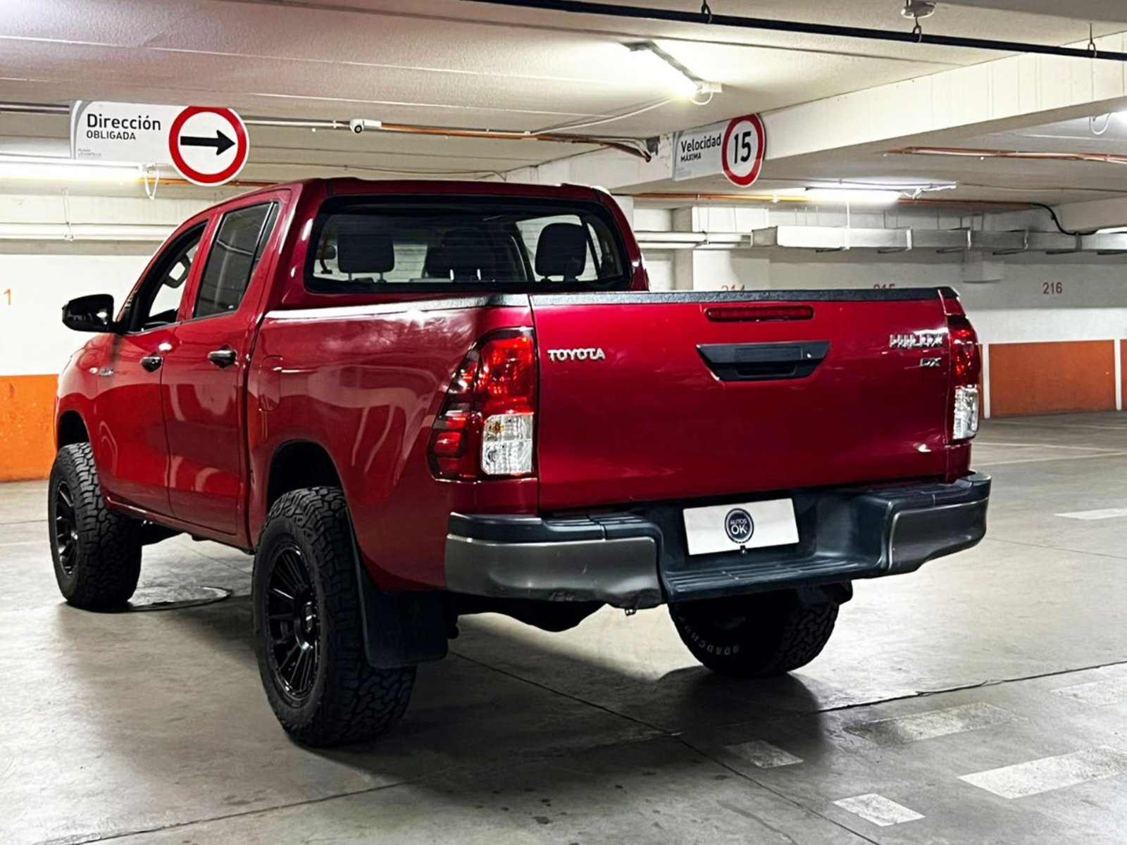 TOYOTA HILUX 2.4D DX 4WD 2022 - Imagen 6 de 10