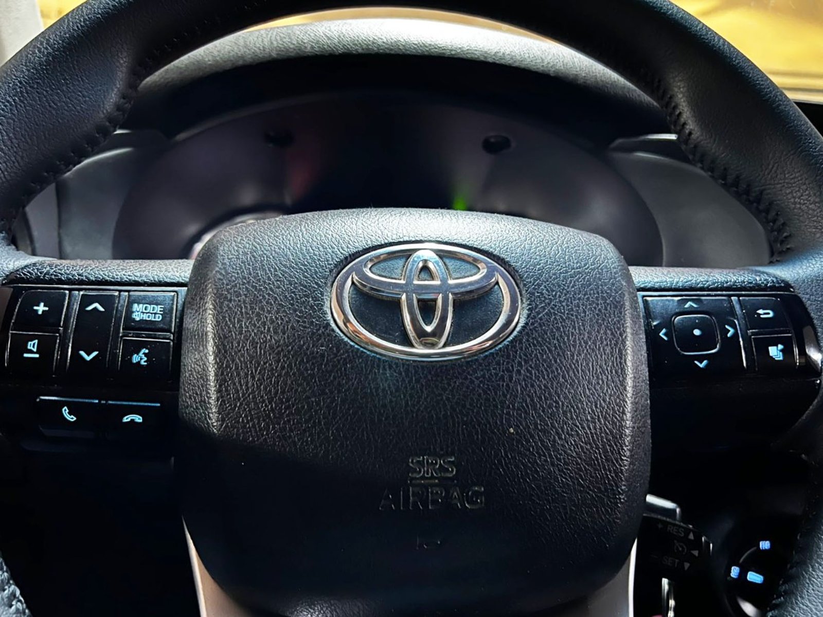 TOYOTA HILUX 2.4D DX 4WD 2022 - Imagen 10 de 10