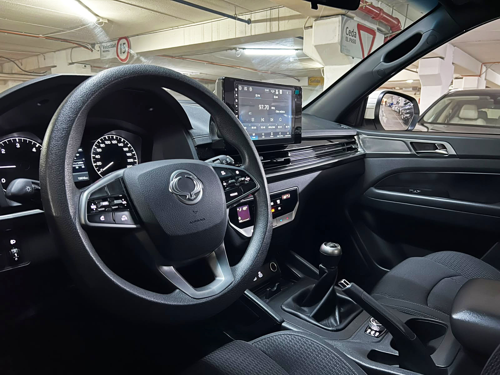 SsangYong Grand Musso 2025 - Imagen 11 de 20