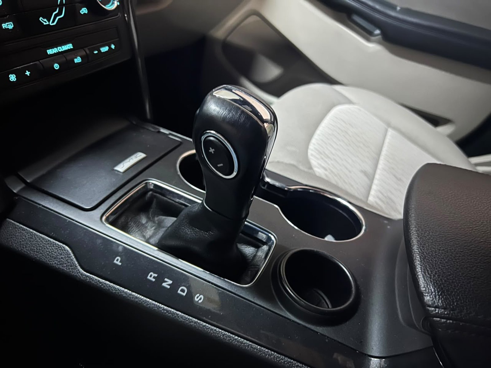 Ford Explorer 2019 - Imagen 17 de 20