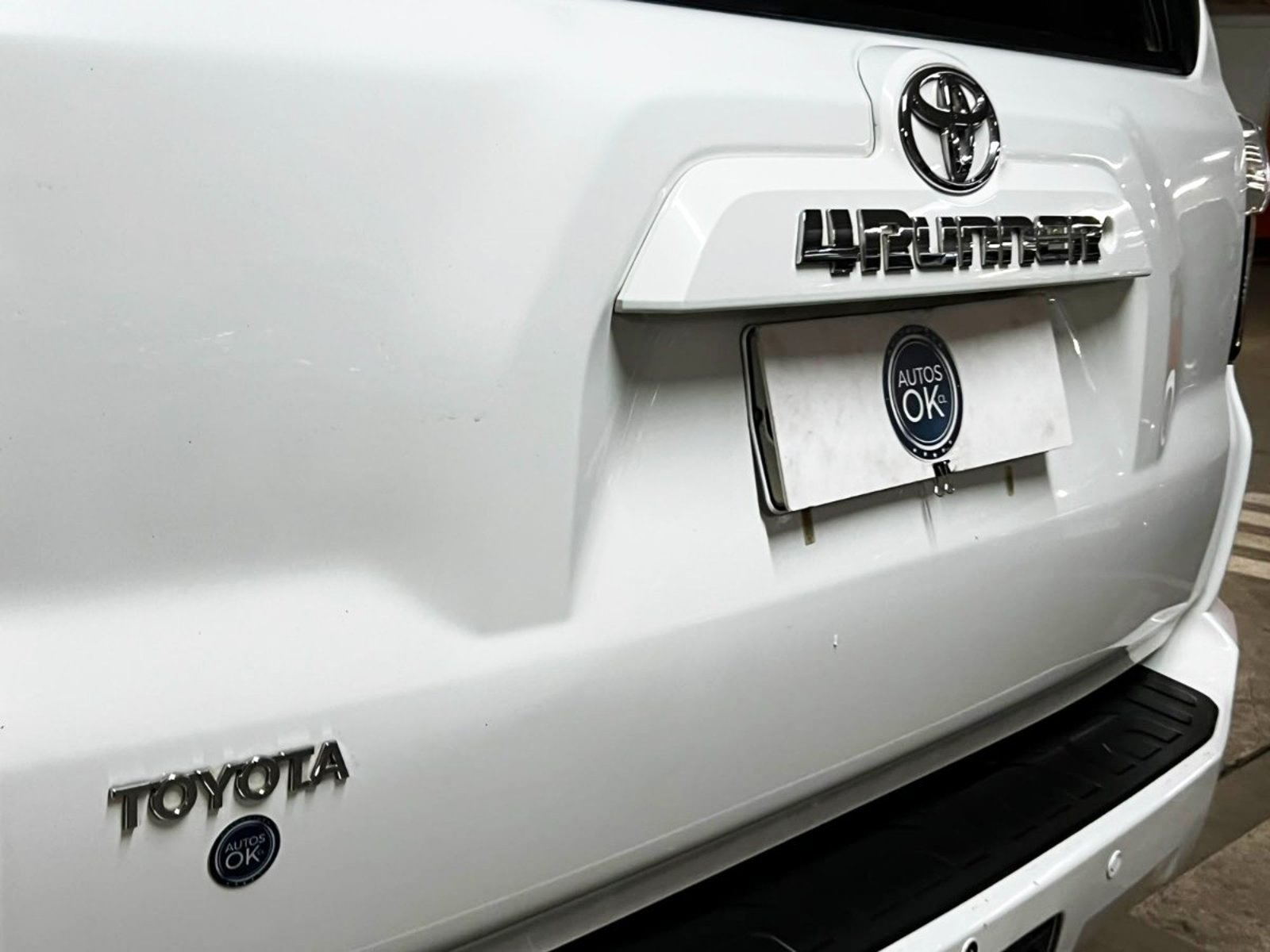 TOYOTA 4 RUNNER SR5 4X4 4.0 AUT 2018 - Imagen 7 de 10