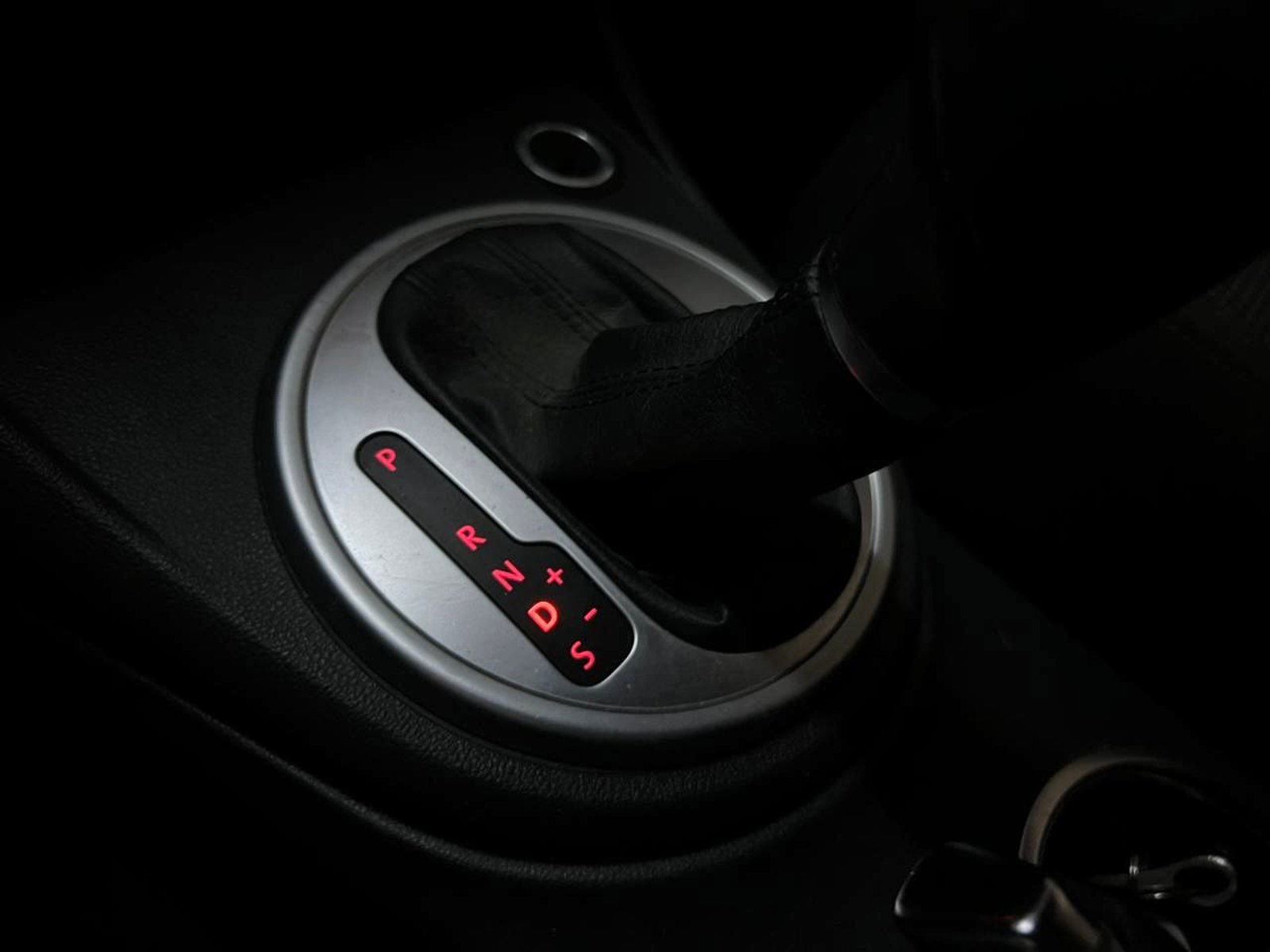 Volkswagen Beetle 2015 - Imagen 18 de 20