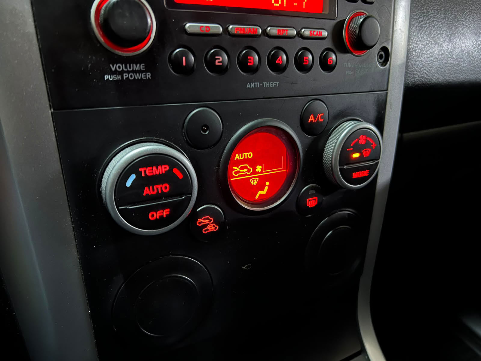 Suzuki Grand Vitara 2011 - Imagen 14 de 18