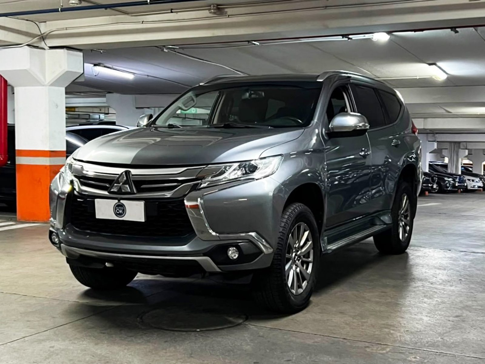 Mitsubishi MONTERO SPORT 3.0 4X2 AT 5P 2019 - Foto 3 de 10