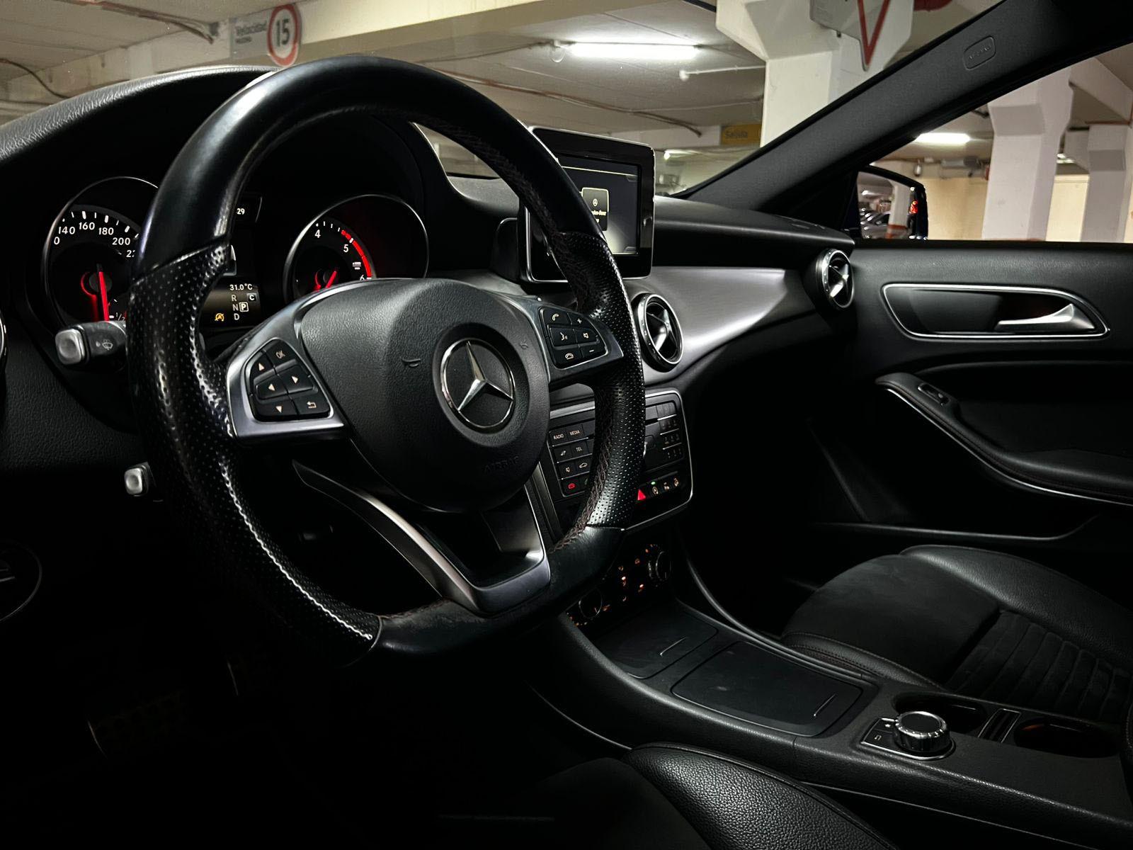 MERCEDES-BENZ GLA 220 d 4MATIC 2017 - Imagen 8 de 9