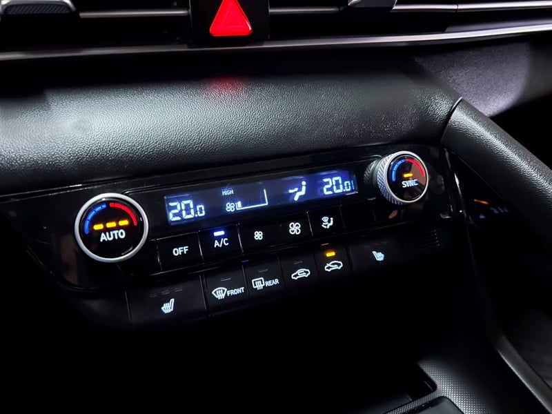 Hyundai Elantra 2022 - Imagen 15 de 20