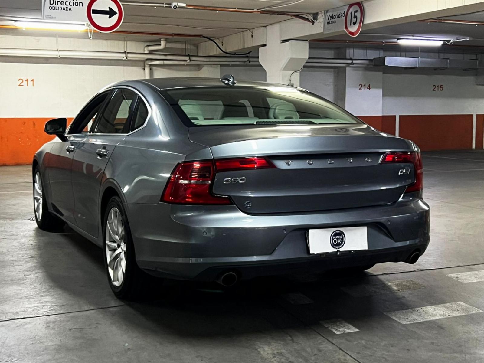 VOLVO S90 D5 MOMENTUM 2.0 2017 - Imagen 6 de 10