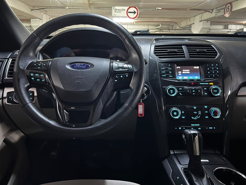 Ford Explorer 2019 - Imagen 12 de 20