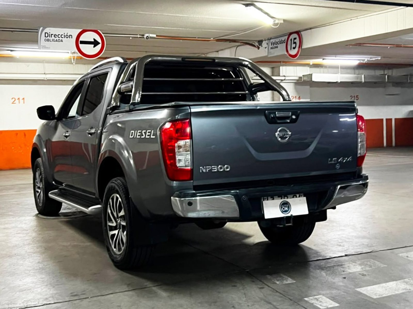 Nissan NP300 LE 2.3 4x4 MT 2015 - Foto 4 de 10