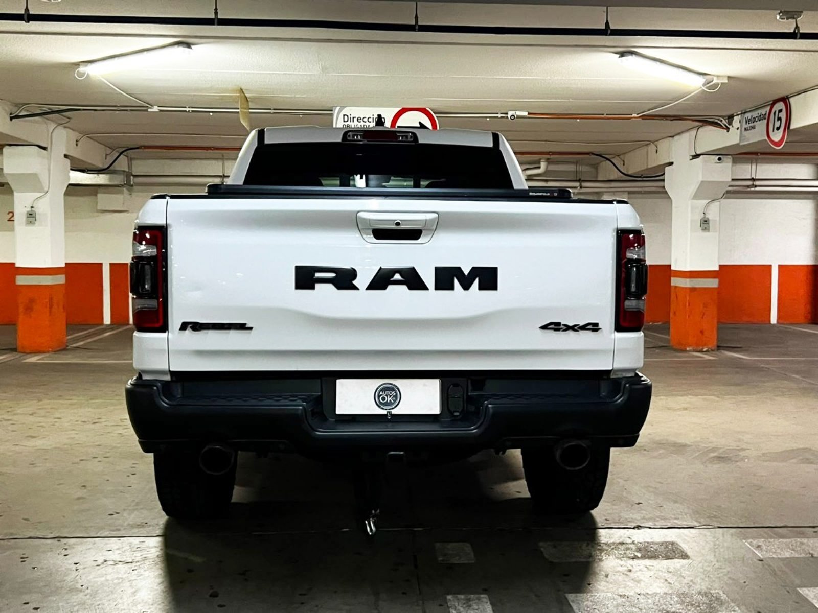 RAM 1500 5.7 REBEL 4X4 2020 - Foto 5 de 10