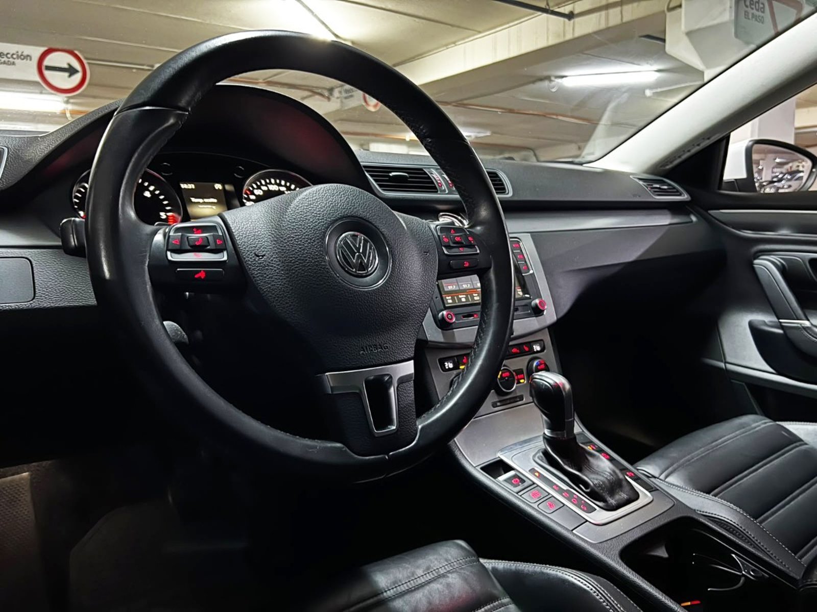 VOLKSWAGEN PASSAT 2.0 TDI DSG 2018 - Imagen 9 de 10
