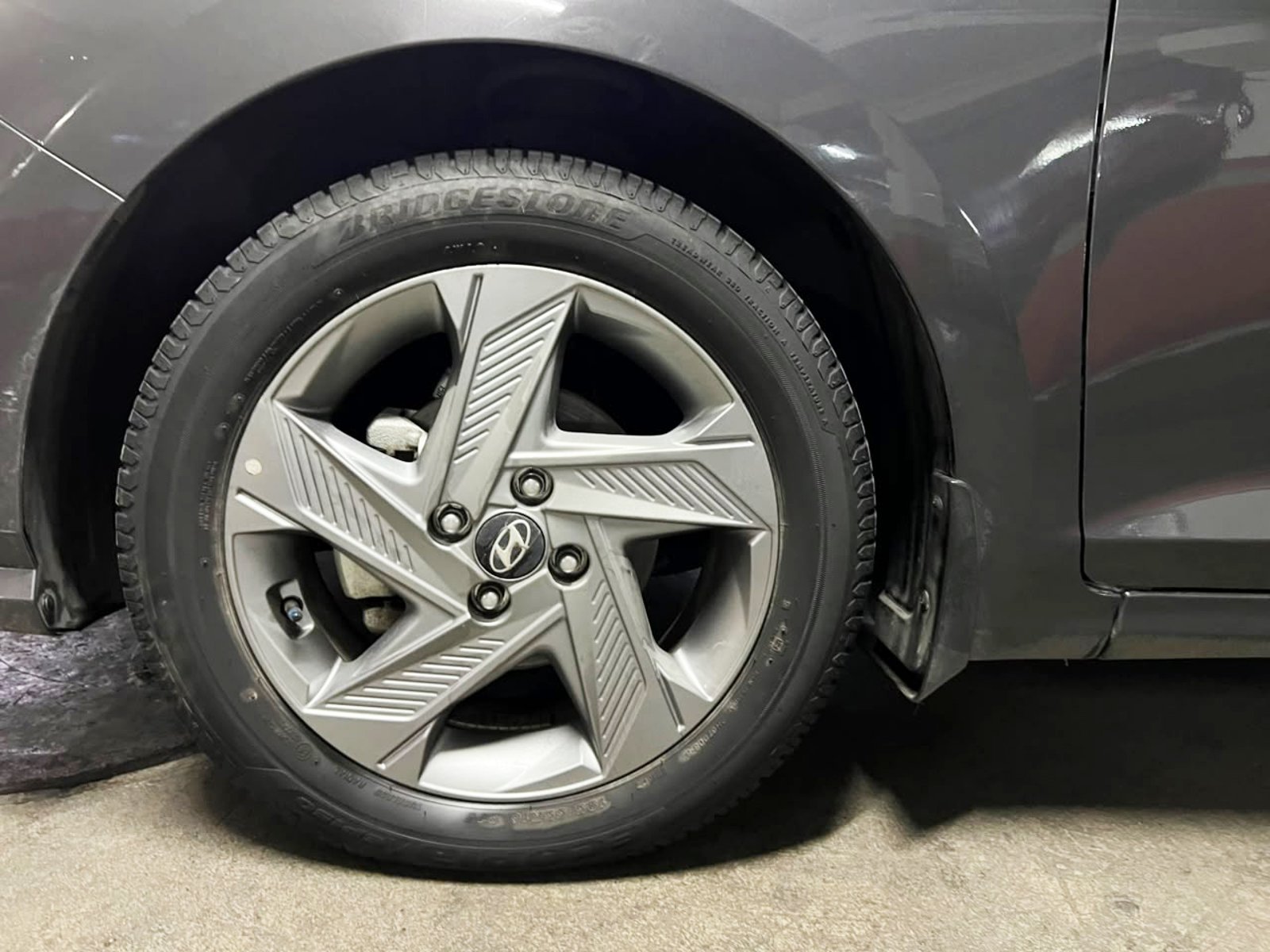 Hyundai Accent 2023 - Imagen 9 de 20