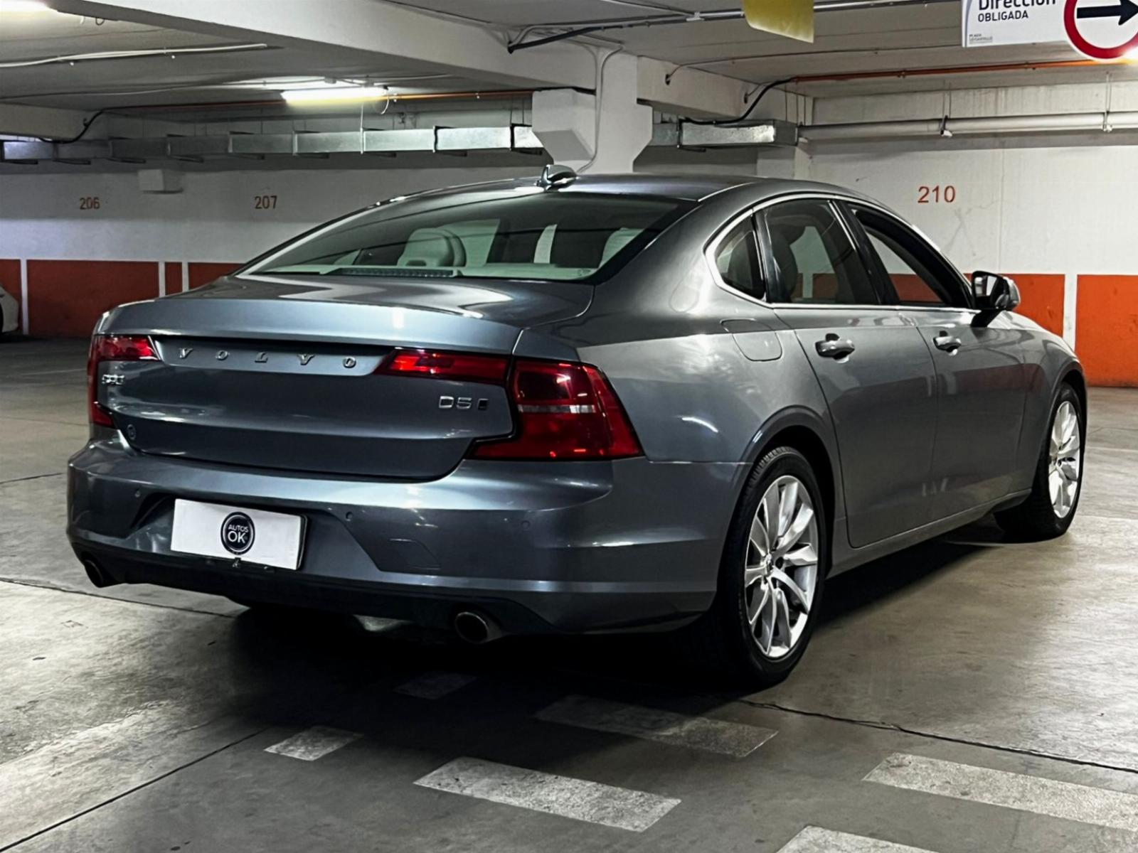 VOLVO S90 D5 MOMENTUM 2.0 2017 - Foto 4 de 10