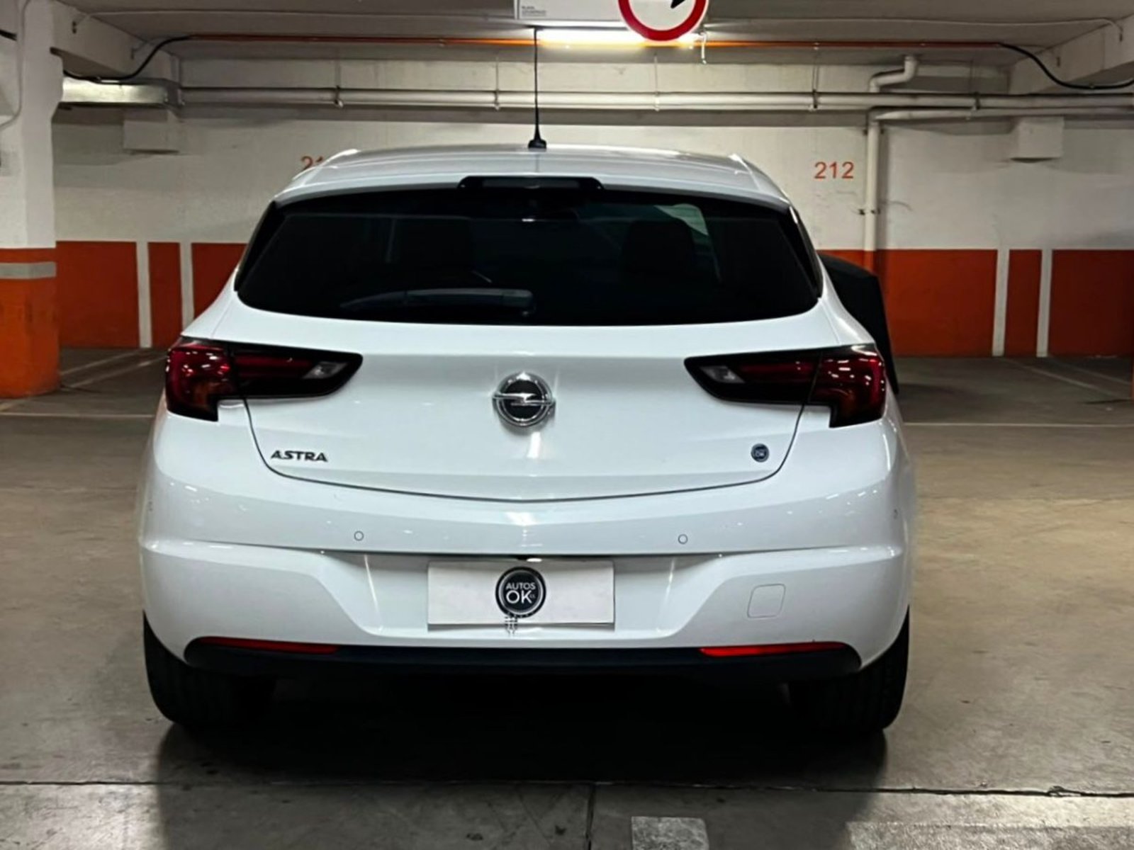 Opel ASTRA ENJOY 1.4 MT 2020 - Foto 5 de 10