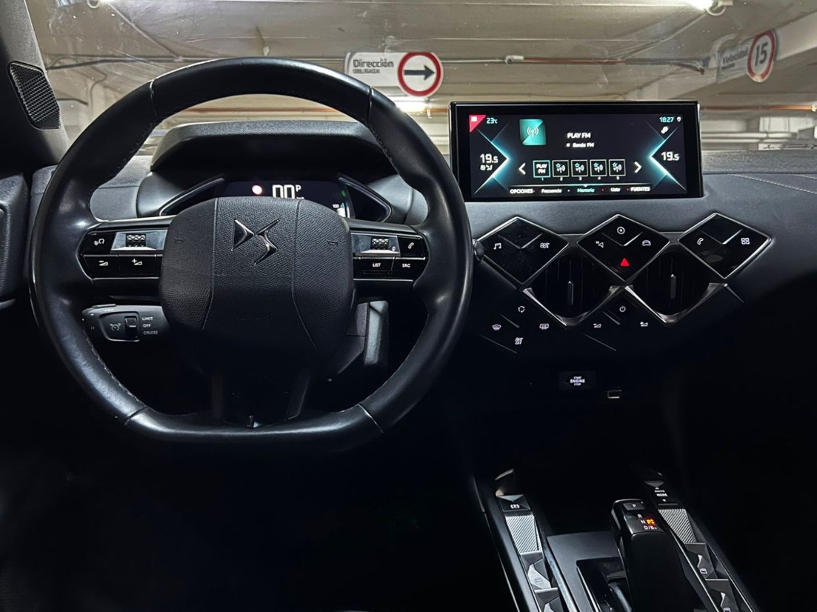 DS AUTOMOBILES DS 3 CROSSBACK E-TENSE LOUVRE 2022 - Imagen 10 de 10