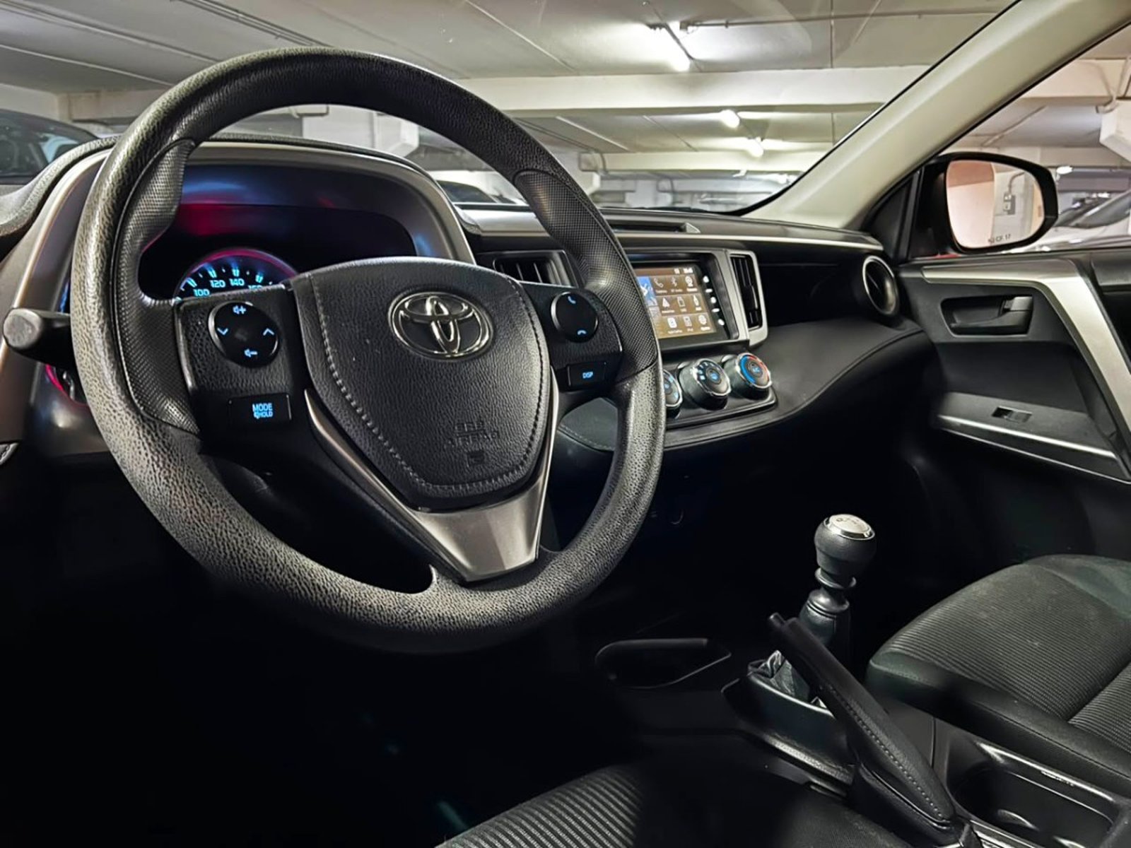 TOYOTA RAV 4 2.0 LUJO MT 4x2 2018 - Imagen 9 de 10