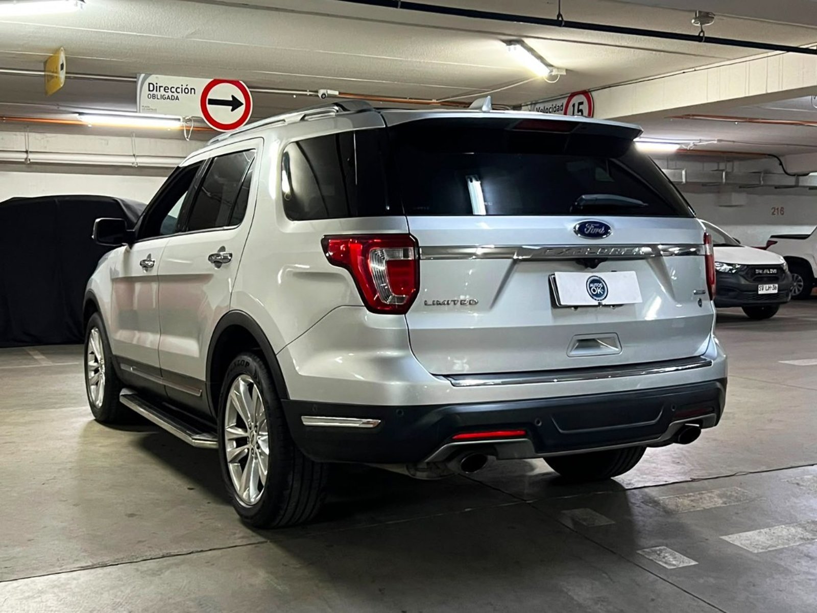 Ford EXPLORER LIMITED ECOBOOST 4x4 2020 - Foto 4 de 10