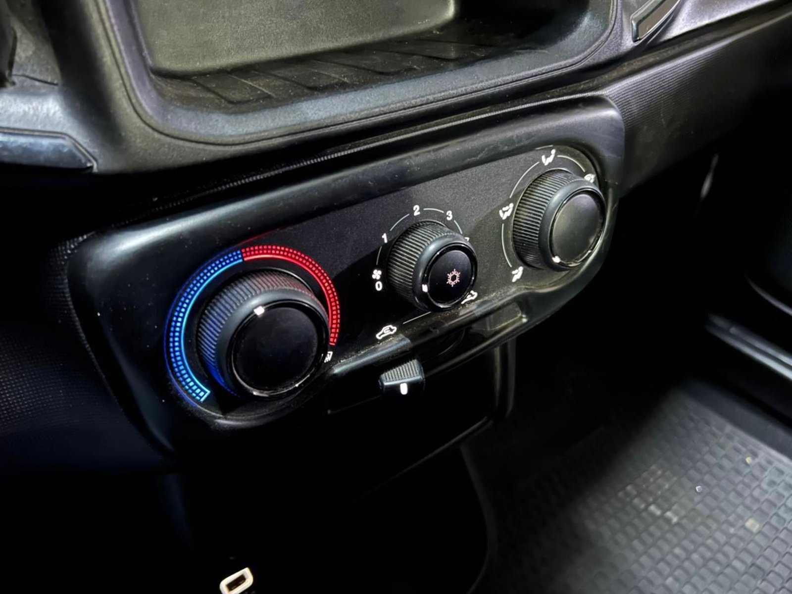 RAM 700 2023 - Imagen 15 de 18