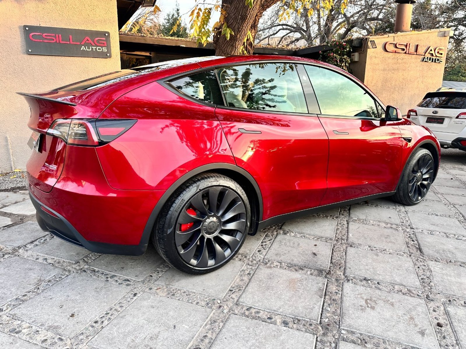 TESLA MODEL Y PERFORMANCE 4X4 2025 - Imagen 10 de 10