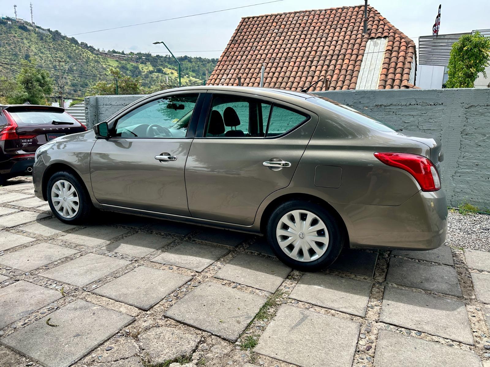 NISSAN VERSA Sense 1.6 2015 - Imagen 5 de 10