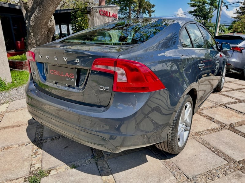 Volvo S60 D2 CONFORT 2015 - Imagen 8 de 10