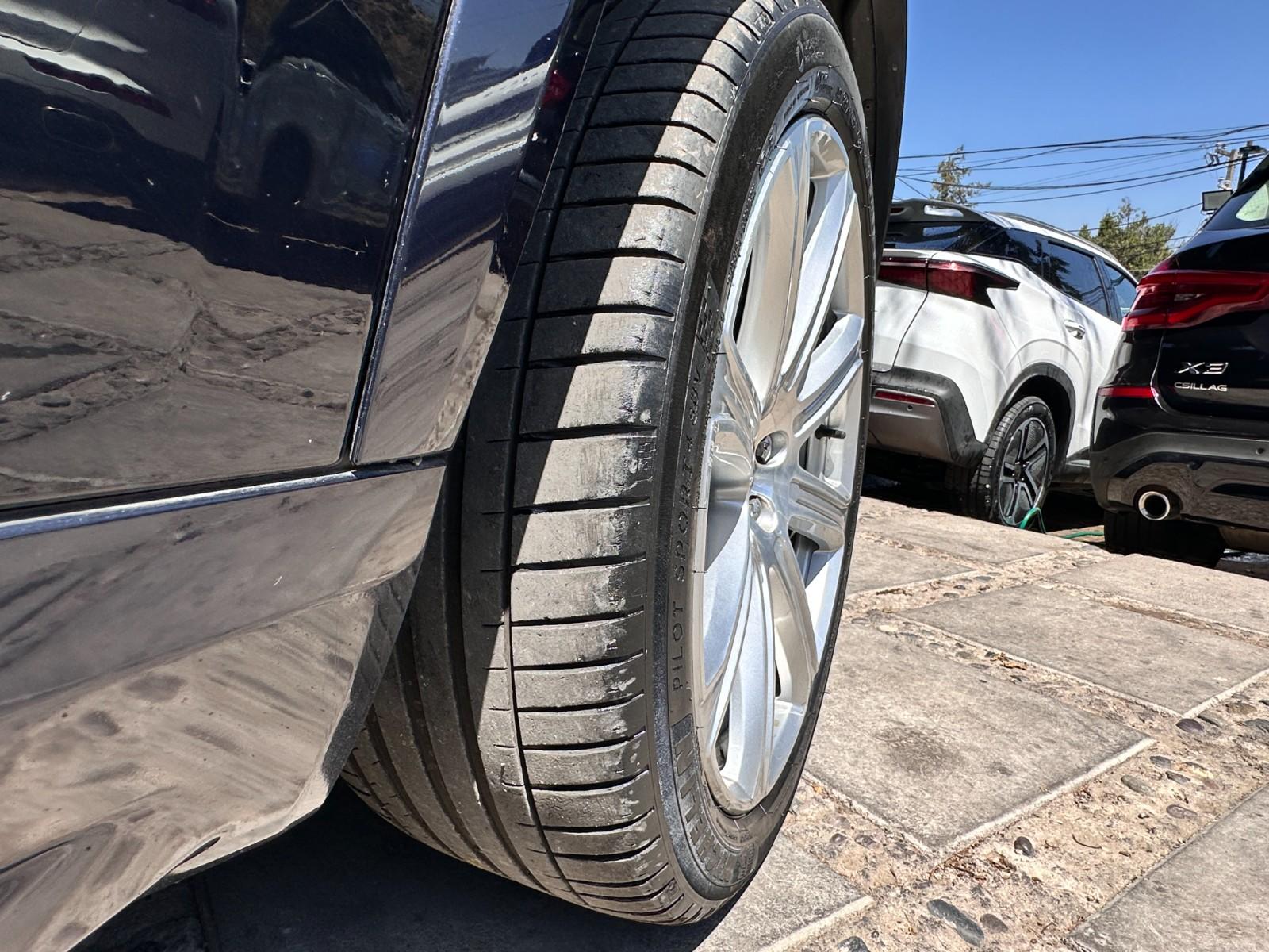 VOLVO XC90 Plug-in Hybrid 4x4 Inscription 2019 - Imagen 10 de 10
