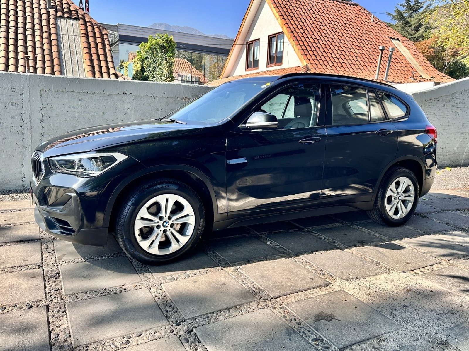 BMW X1 SDRIVE 18I LCI 1.5 AUT 2020 - Imagen 4 de 10