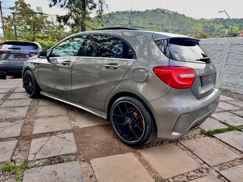 Mercedes-Benz A250 SPORT LOOK AMG 2015 - Imagen 5 de 10