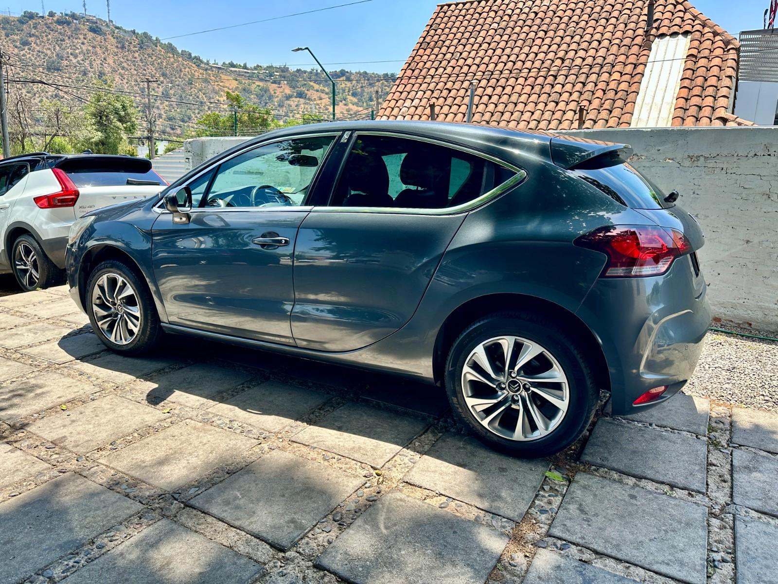 CITROËN DS4 1.6 climatizado full cuero Auto. 2012 - Imagen 5 de 10