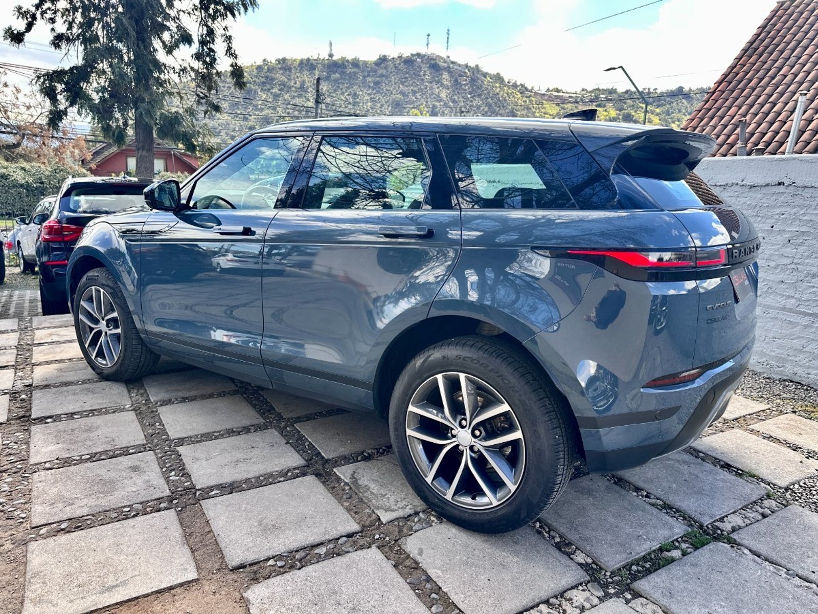 Land Rover RANGE ROVER EVOQUE 2.0 Diesel AWD 2025 - Foto 5 de 10